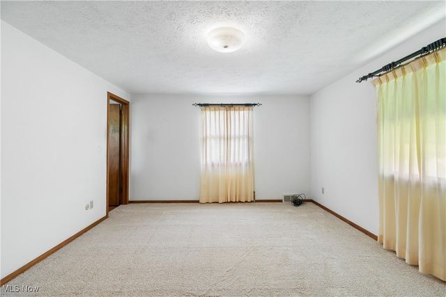 2410 Tanglewood Drive NE, Massillon, OH 44646