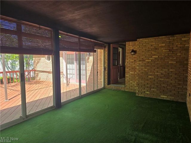 2410 Tanglewood Drive NE, Massillon, OH 44646