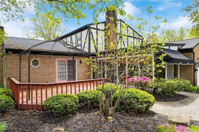 2410 Tanglewood Drive NE, Massillon, OH 44646