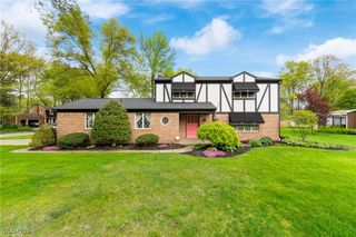 2410 Tanglewood Drive NE, Massillon, OH 44646