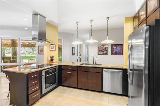 4170 Spring Valley Drive N, Mobile, AL 36693