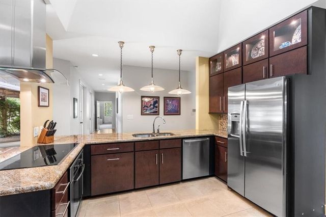 4170 Spring Valley Drive N, Mobile, AL 36693