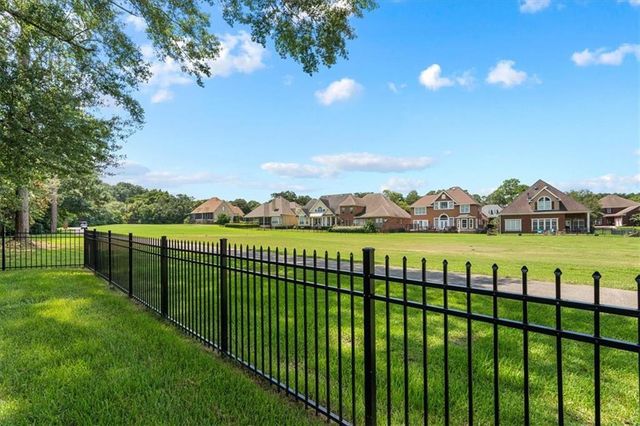 4170 Spring Valley Drive N, Mobile, AL 36693