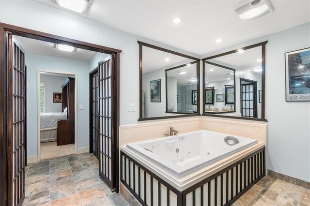 4170 Spring Valley Drive N, Mobile, AL 36693