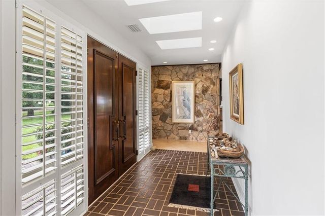 4170 Spring Valley Drive N, Mobile, AL 36693