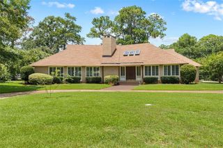 4170 Spring Valley Drive N, Mobile, AL 36693