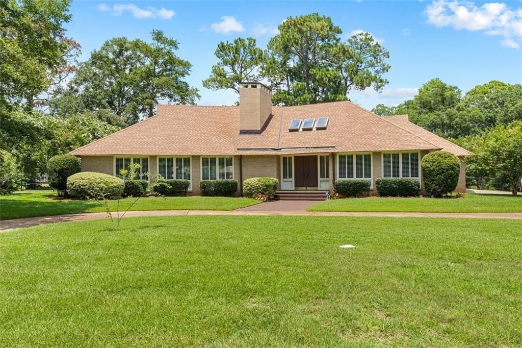 4170 Spring Valley Drive N, Mobile, AL 36693