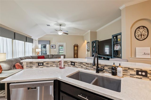 6822 Persea Ridge Lane, Dickinson, TX 77539