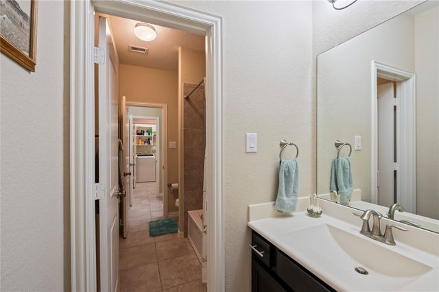 6822 Persea Ridge Lane, Dickinson, TX 77539