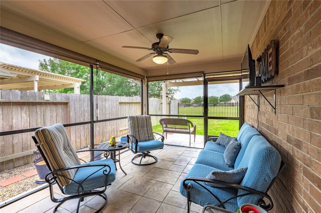 6822 Persea Ridge Lane, Dickinson, TX 77539