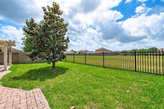 6822 Persea Ridge Lane, Dickinson, TX 77539