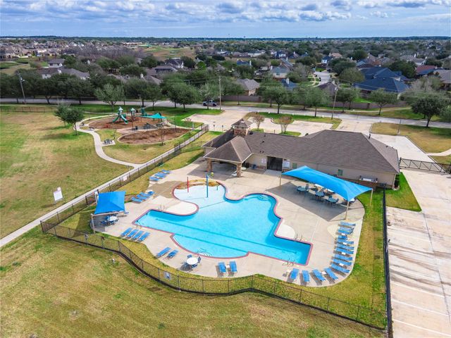 6822 Persea Ridge Lane, Dickinson, TX 77539