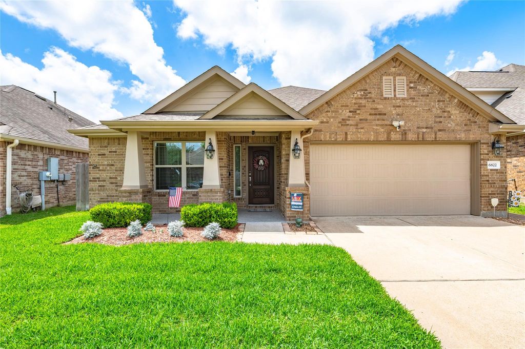 6822 Persea Ridge Lane, Dickinson, TX 77539