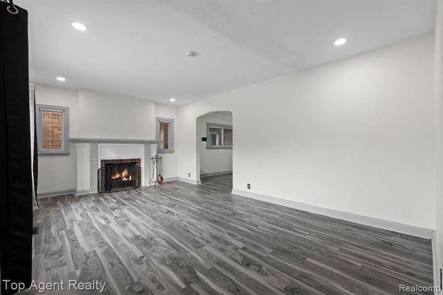 16204 Wisconsin Street, Detroit, MI 48221