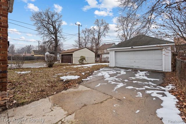 16204 Wisconsin Street, Detroit, MI 48221