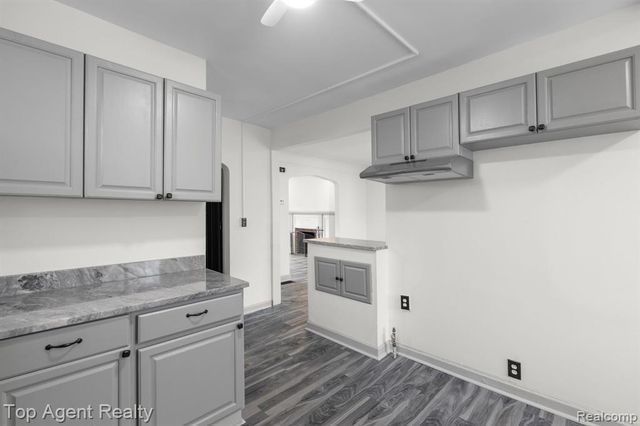 16204 Wisconsin Street, Detroit, MI 48221