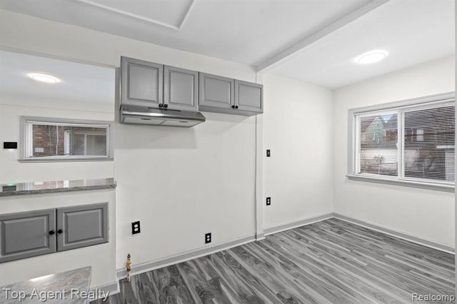 16204 Wisconsin Street, Detroit, MI 48221