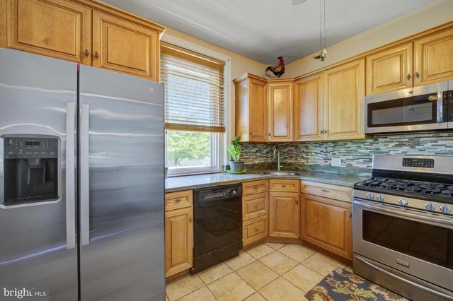 15 RODMAN AVE, Havertown, PA 19083