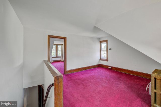 15 RODMAN AVE, Havertown, PA 19083