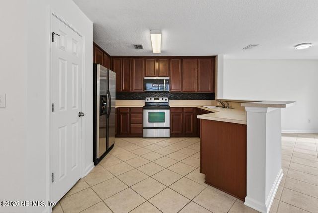 411 WALNUT Drive, St. Johns, FL 32259