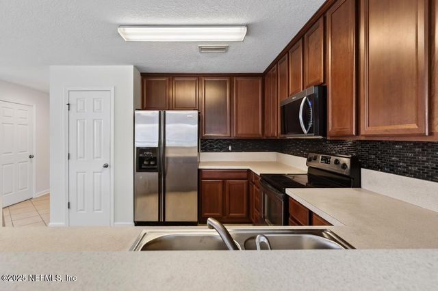 411 WALNUT Drive, St. Johns, FL 32259