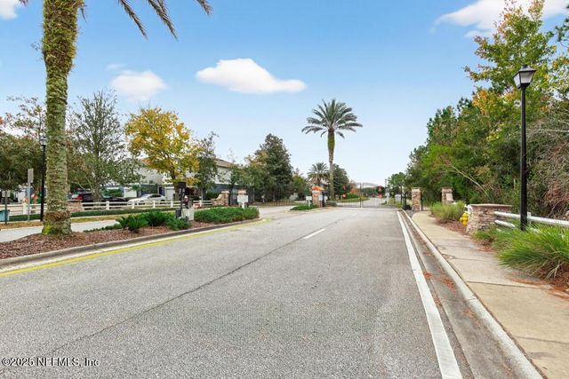 411 WALNUT Drive, St. Johns, FL 32259