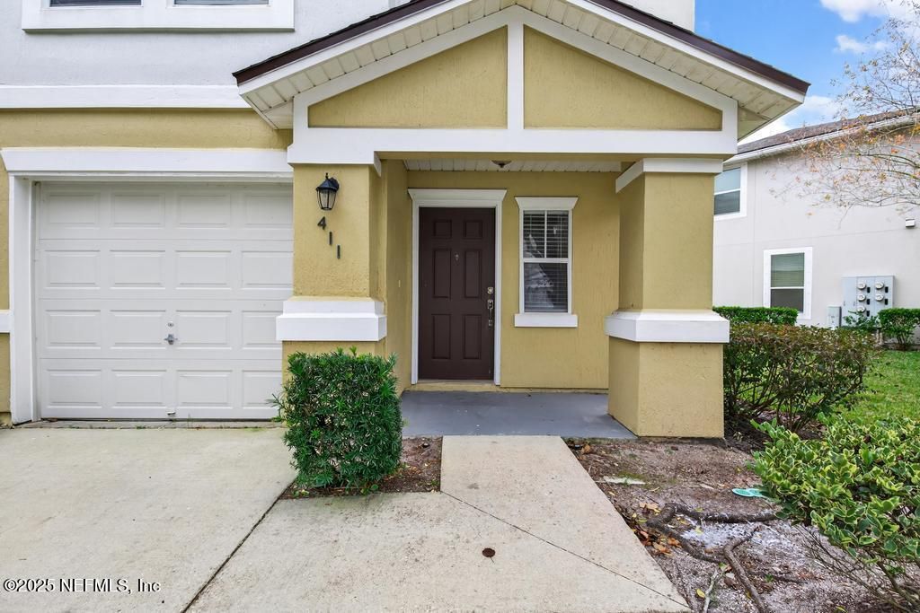 411 WALNUT Drive, St. Johns, FL 32259