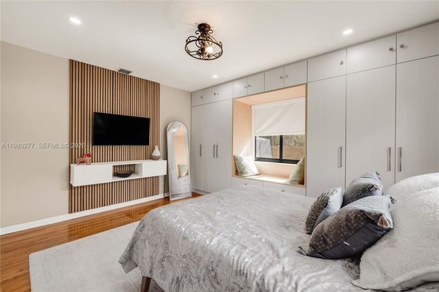 10533 NE 3rd Ct, Miami Shores, FL 33138