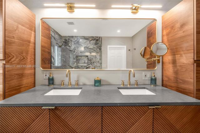 10533 NE 3rd Ct, Miami Shores, FL 33138