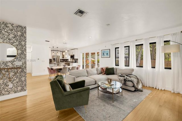 10533 NE 3rd Ct, Miami Shores, FL 33138