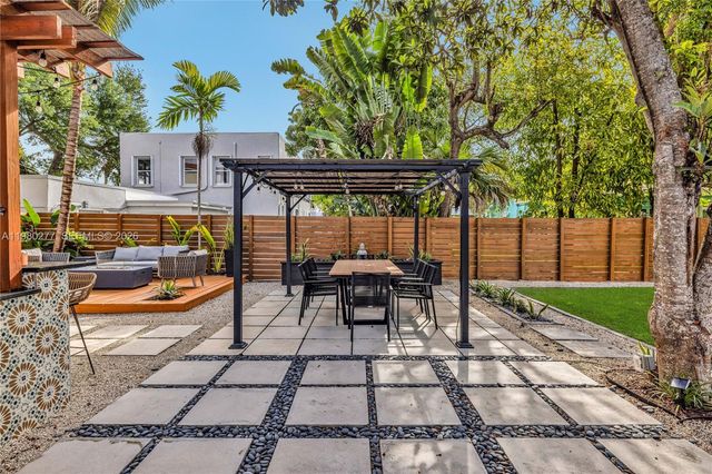 10533 NE 3rd Ct, Miami Shores, FL 33138