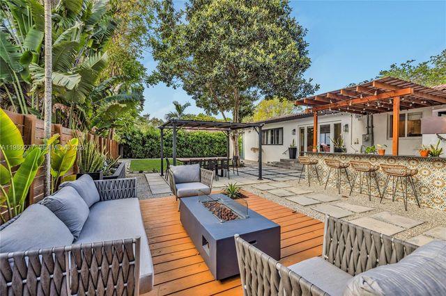 10533 NE 3rd Ct, Miami Shores, FL 33138