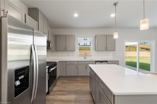 408 Chesney Place, Thomasville, NC 27360