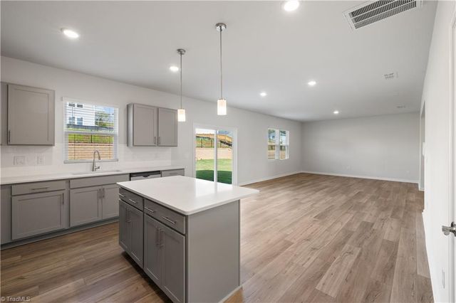 408 Chesney Place, Thomasville, NC 27360