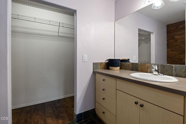 21370 NE Pecoraro Loop, Bend, OR 97701