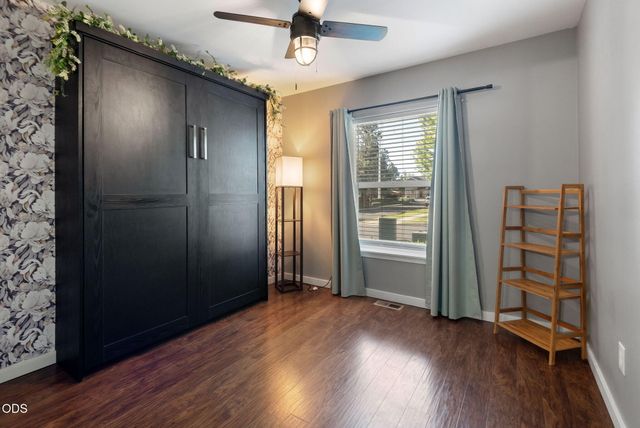 21370 NE Pecoraro Loop, Bend, OR 97701