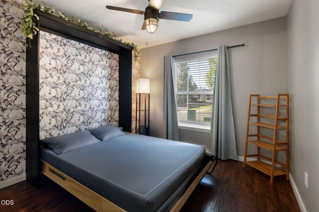 21370 NE Pecoraro Loop, Bend, OR 97701