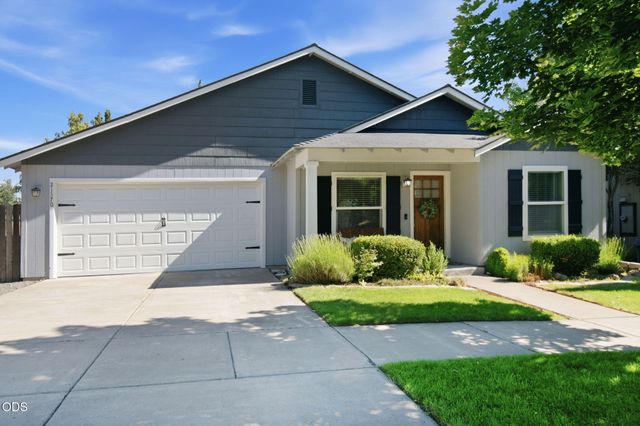 21370 NE Pecoraro Loop, Bend, OR 97701