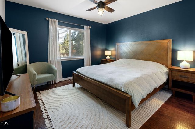 21370 NE Pecoraro Loop, Bend, OR 97701