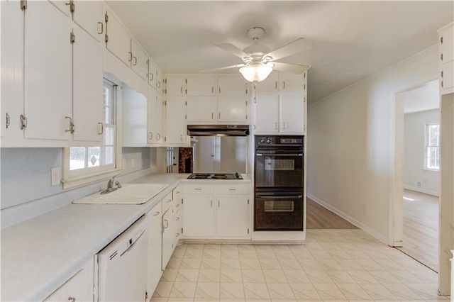 2614 Hickory Valley Drive, Snellville, GA 30078