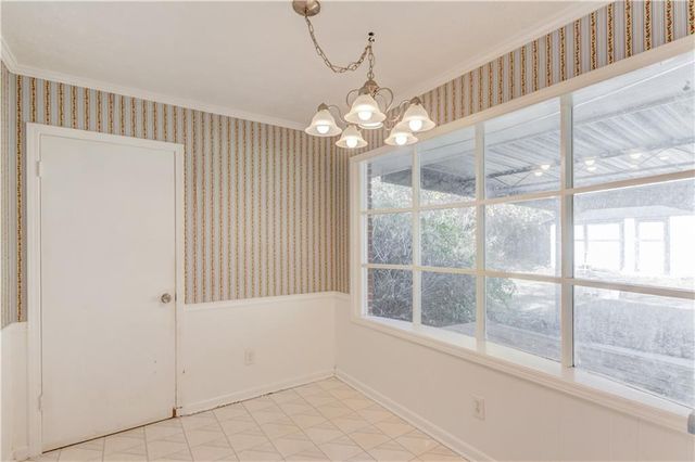 2614 Hickory Valley Drive, Snellville, GA 30078