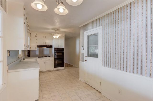 2614 Hickory Valley Drive, Snellville, GA 30078