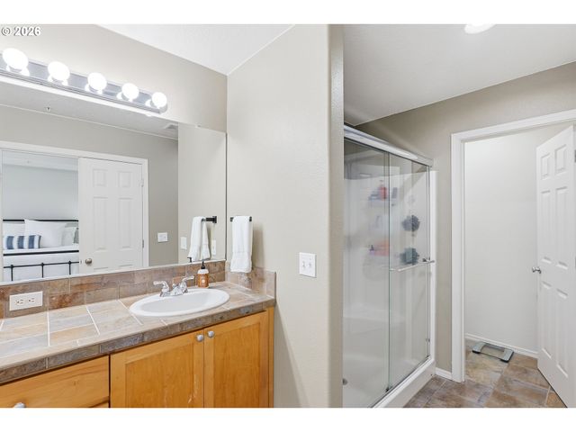 29190 Sw CHARLOTTE Ln, Wilsonville, OR 97070