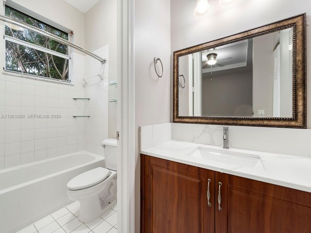 1049 NE 42nd Pl 1049, Homestead, FL 33033