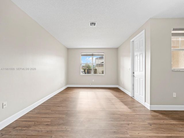 1049 NE 42nd Pl 1049, Homestead, FL 33033