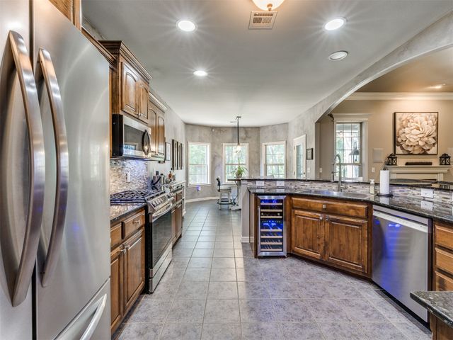 1729 E 136th Place S, Bixby, OK 74008