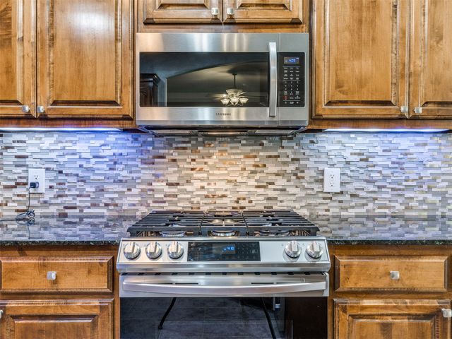 1729 E 136th Place S, Bixby, OK 74008