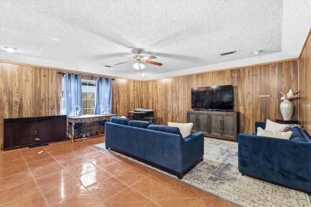 14605 Oakwood Lane, Balch Springs, TX 75180
