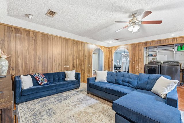 14605 Oakwood Lane, Balch Springs, TX 75180