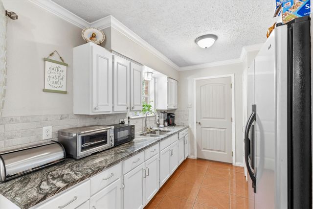 14605 Oakwood Lane, Balch Springs, TX 75180